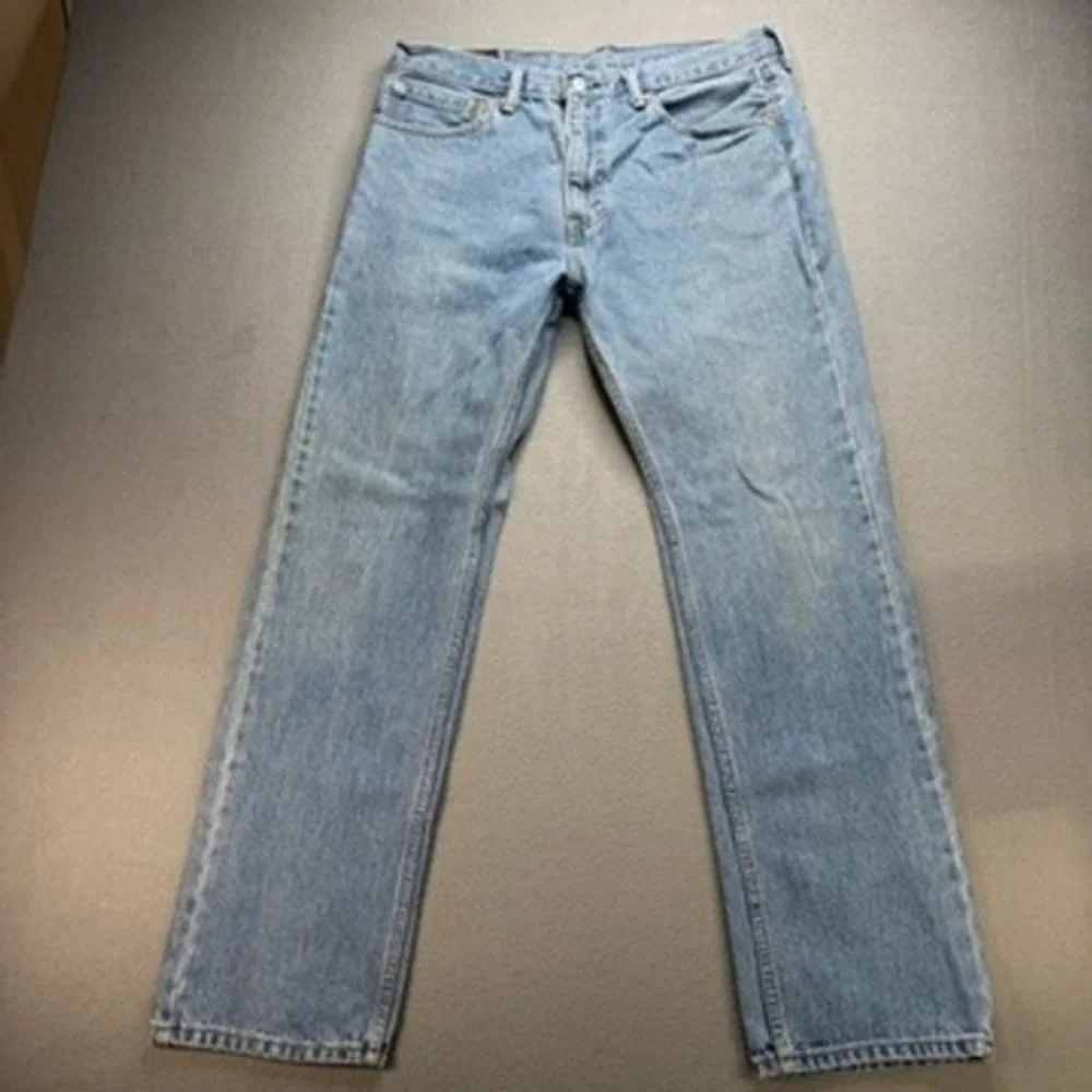 Levi's Jeans 505 Regular Fit 34x32 (FIT 34x29)Vintage Y2K‎ Straight Leg Denim
